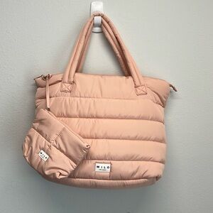 NWT Wilo The Label The Label Puffer Tote Bag (Blush) w/ Carry on Compart…